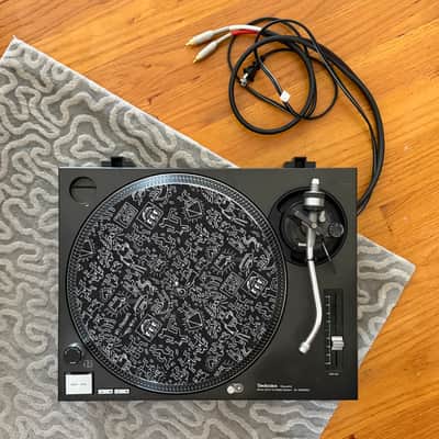 Technics SL-1200MK7 2019 - Present - Black + Odyssey Flight Case image 2