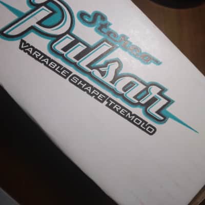 Electro-Harmonix Stereo Pulsar Analog Tremolo image 7