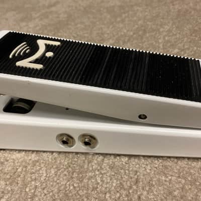 Mission Sp-1  Chris Broderick White Expression Pedal image 1