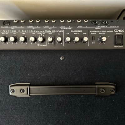 Roland KC-600 4-Channel 200-Watt 1x15" Keyboard Combo 2017 - Present - Black image 8