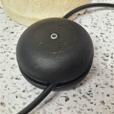 90s Vintage Headphones Sennheiser HD 200 image 12