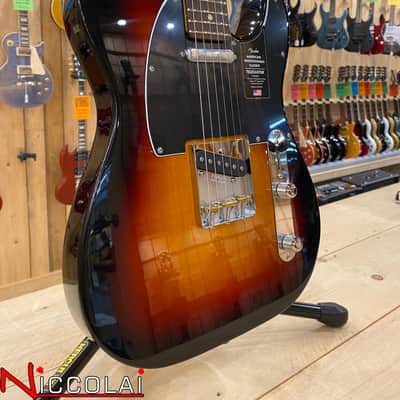 Fender American Professional Classic Telecaster, Rosewood Fingerboard, 3-Color Sunburst image 2