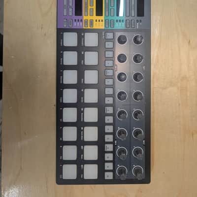 Arturia BeatStep Pro Black Edition MIDI Controller 2019 - 2021 - Black