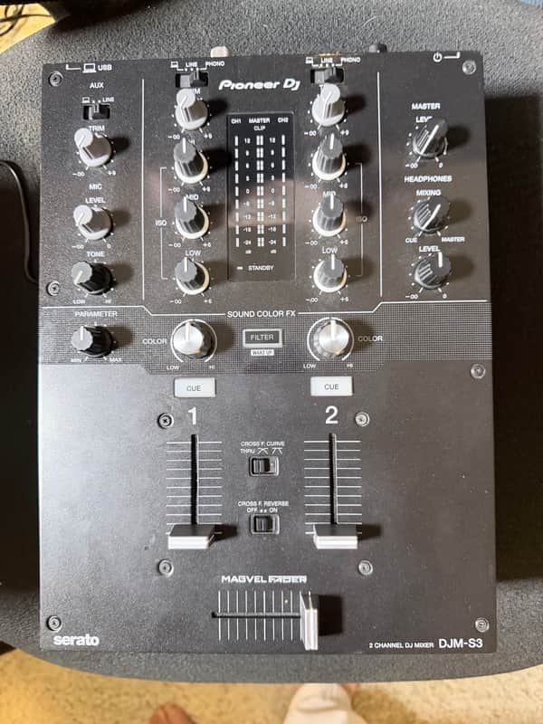 Pioneer DJM-S3 Professional 2-Channel Serato DJ/DVS Mixer