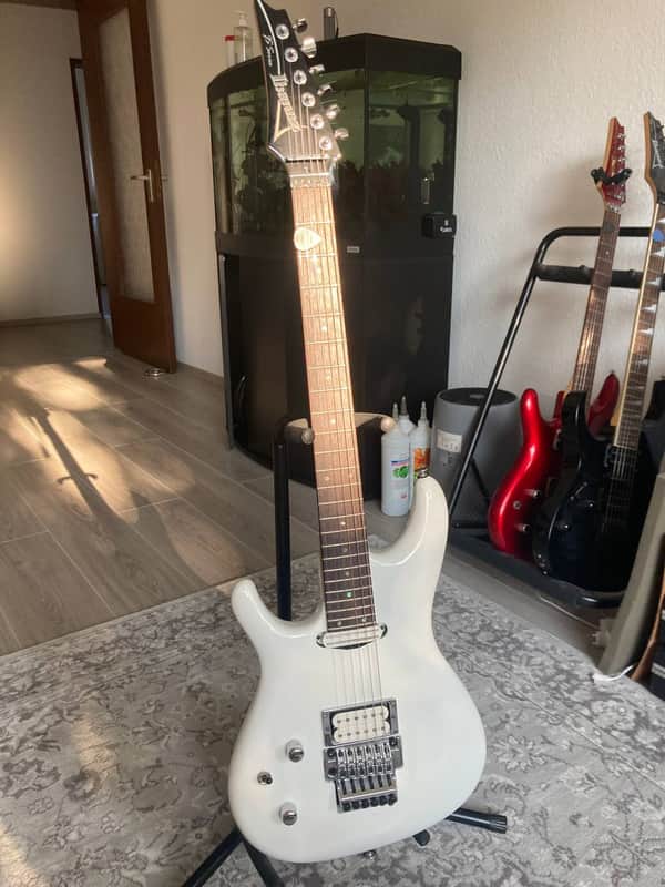 Ibanez JS2400L