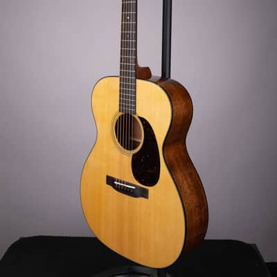 Martin 000-18 Standard Series Acoustic Guitar - Natural with Aging Toner image 5