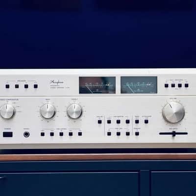 Accuphase E-303 Rare Vintage Integrated Amplifier Serviced Warranty Stereo image 5