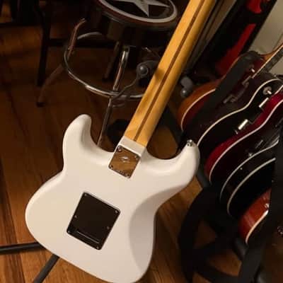 Fender Player II Stratocaster HSS 2025 - Present - Polar White image 8