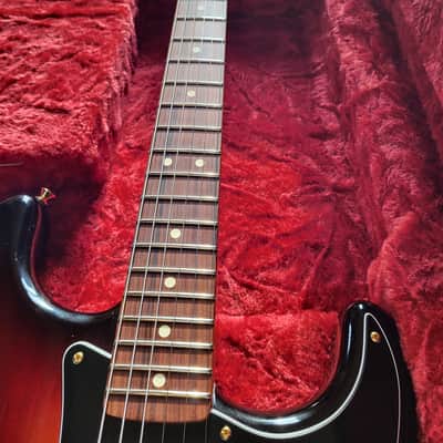 Near Mint!!! Fender Signature Stevie Ray Vaughan Stratocaster 3-Color Sunburst, Pro Set image 3
