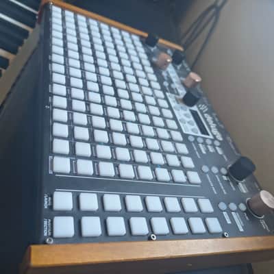 Synthstrom Audible Deluge 64-Voice Desktop Synthesizer with OLED Display 2022 - Present - Black image 3