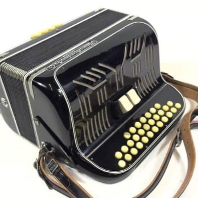 1950s Paolo Soprani 3v Club C/F Accordion image 3