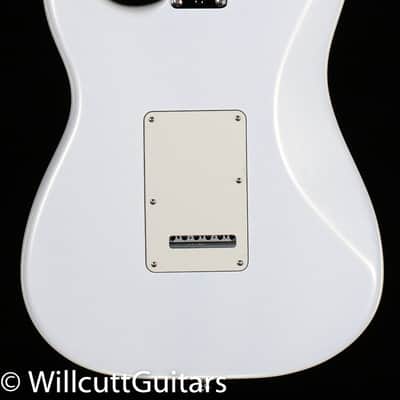 Fender Juanes Stratocaster Maple Fingerboard Luna White (533) image 4