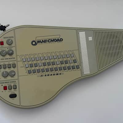 Suzuki OM-84 Omnichord System Two 1984 Ivory Harp Synthesizer image 5