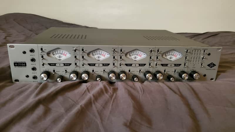 Universal Audio 4-710d 4-Channel Microphone Preamp 2010 - Present - SIlver image 1