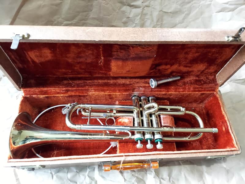 Conn Director Standard Trumpet with case/MP. USA. Good condition. Bild 1
