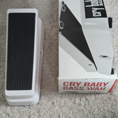Dunlop 105Q Cry Baby Bass Wah - great on Guitar!!! image 1