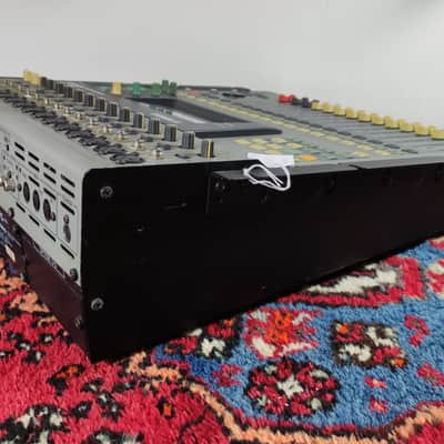 Yamaha 01v image 7