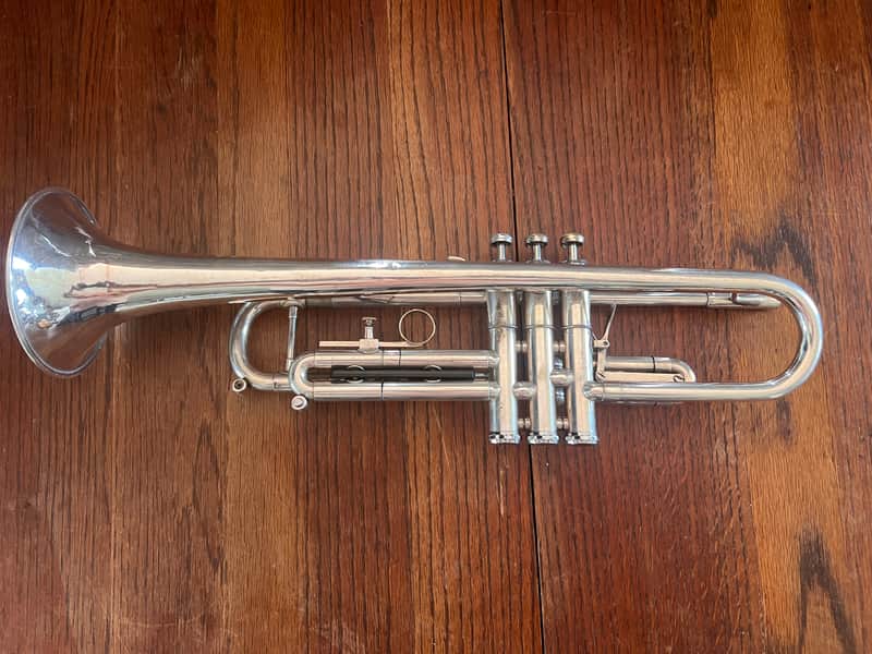 Getzen 590 S Capri Sliver Plated Bb Trumpet with First Valve Trigger