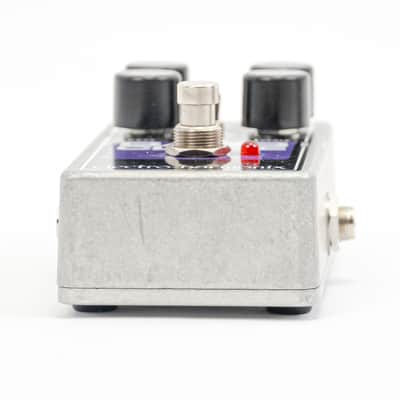 Electro-Harmonix Bass Clone Bass Chorus Pedal with Original Box image 7