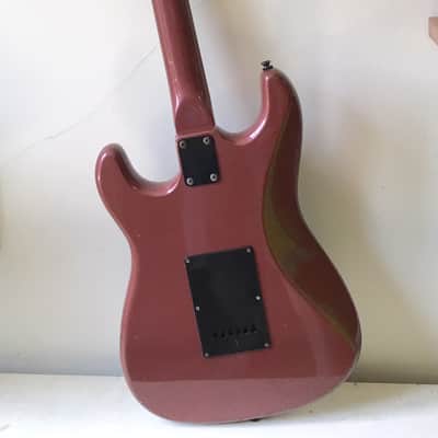 Session Stage Series Strat image 7
