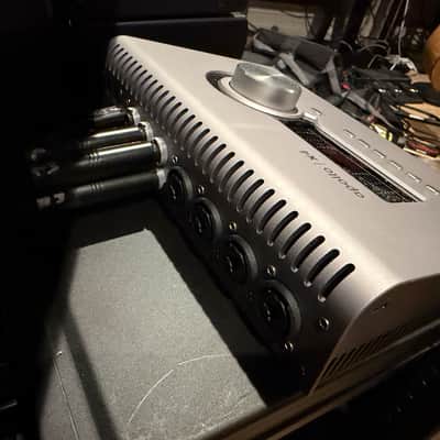 Universal Audio Apollo x4 Gen 2 Thunderbolt Audio Interface 2024 - Present - Silver image 4