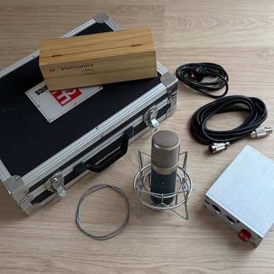 sE Electronics Z5600a II Large Dipahragm Multipattern Tube Condenser Microphone image 9