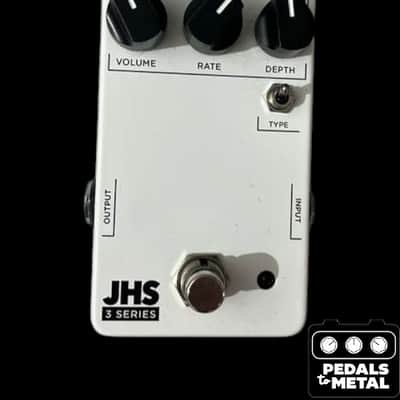 JHS 3 Series Harmonic Trem 2022 - Present - White - X18536 image 2