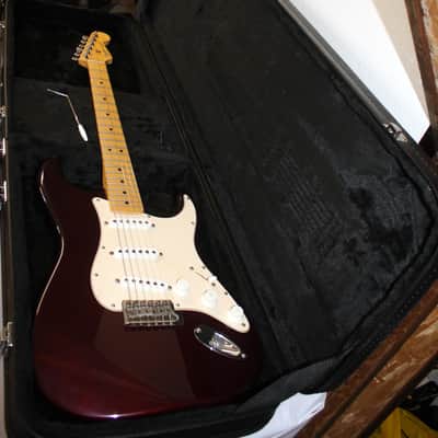 2006 Fender Standard Stratocaster Made in Mexico Midnight Wine W/Hard Shell Case image 2