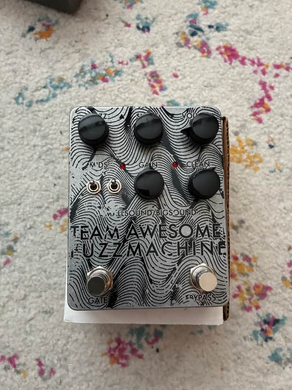 Smallsound/Bigsound Team Awesome Fuzz Machine 2010s - Silver image 1