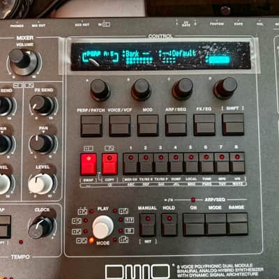 UDO DMNO 8-voice Polyphonic Hybrid Keyboard Synthesizer - Black image 5