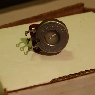 CTS 250K 350K branded Pot 1978 solid shaft NOS 500? K pot 1978 image 4