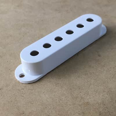 Fender USA Reissue Stratocaster Guitar Pickup Strat Cover White NOS Light Relic image 1