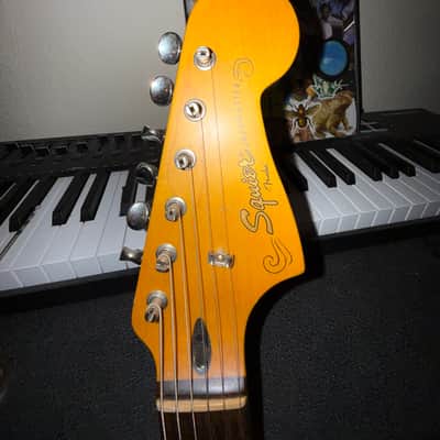 Squier J Mascis Jazzmaster with Laurel Fretboard 2018 - Present - Vintage White image 3