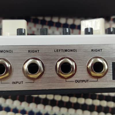 Mooer Reecho Pro New White image 3