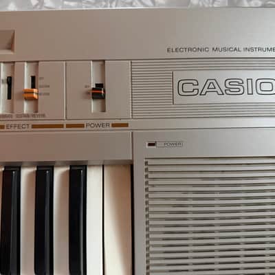 Casio CT-310 Casiotone 49-Key Synthesizer 1980s - Silver image 4