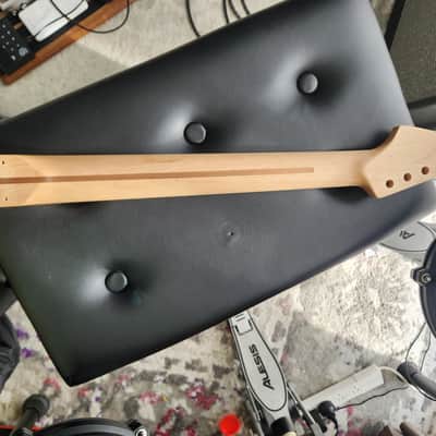 Musikraft Stratocaster Rock Maple Neck Strat Fender licensed replacement image 8