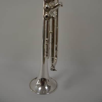 Trompeta Bach Stradivarius pabellón 43 en buen estado. image 12