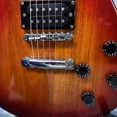 2010 Silvertone Samick Solid Body Guitar Pro Setup New Strings Gigbag image 3