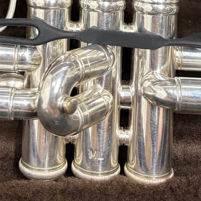 Bach Stradivarius Trumpet Model 37, Silver Finish image 7