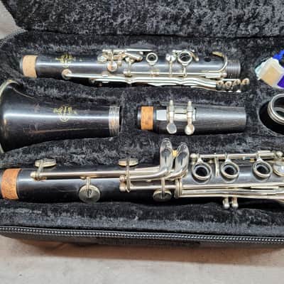 Buffet Crampon E11 Intermediate Wood Bb Clarinet 2010s - Black image 23