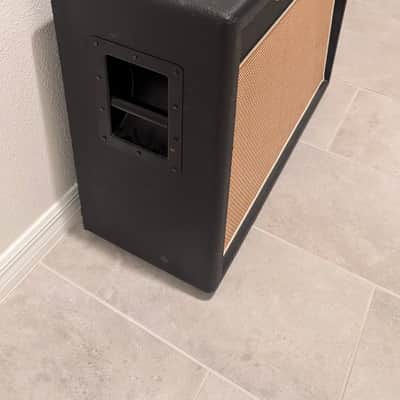 Bogner 212C Closed Back Large Size 2x12" Guitar Speaker Cabinet 2010s - Black image 4