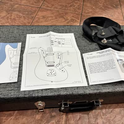 Fender Johnny Marr Signature Jaguar 2018 - Lake Placid Blue image 18