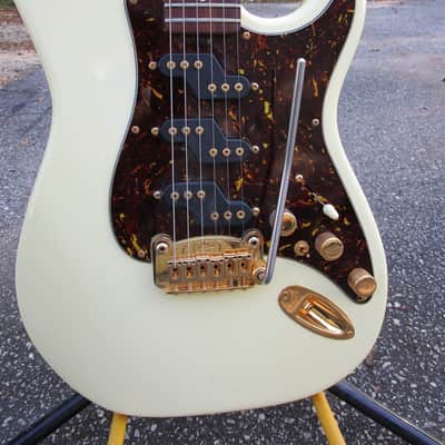 G&L Comanche Vintage White with Custom Brass/Gold Hardware USA, 2002 image 2