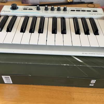 Arturia Analog Player Experience 25-Key Keyboard Controller 2010 - 2014 - White image 5