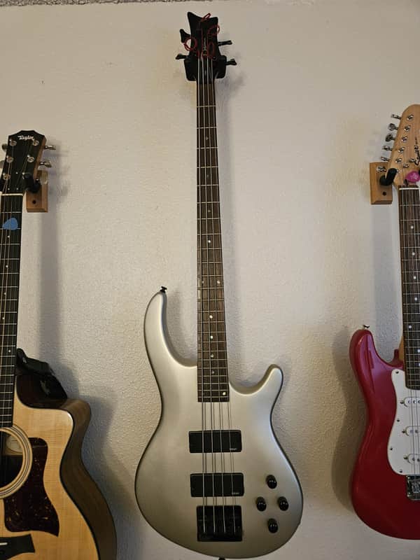 Dean Edge 4-String Bass Guitar with Hard Case image 1