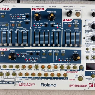 Roland SH-32 Desktop Synthesizer Module 2002 - 2004 - White