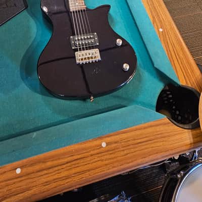 First Act ME-5001 - Gloss Black image 1