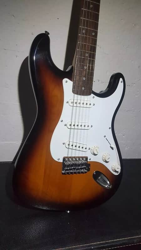 SQUIER by FENDER STRAT image 1