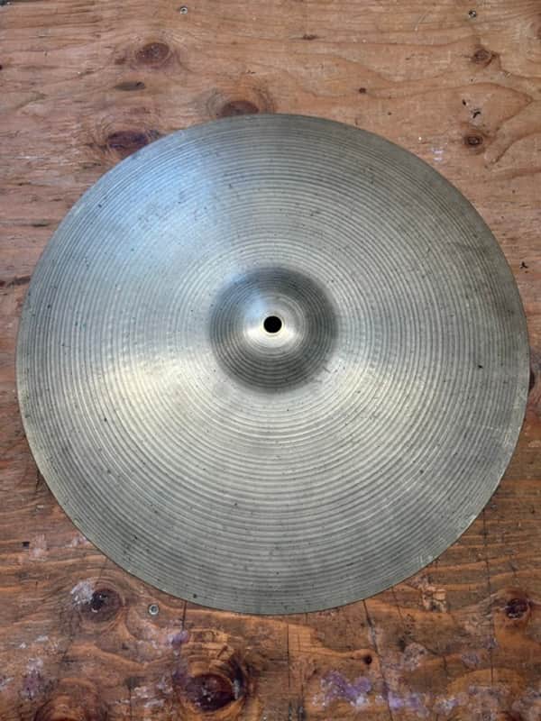 Zildjian 16" A Thin Crash Hollow Logo (small crack) image 1