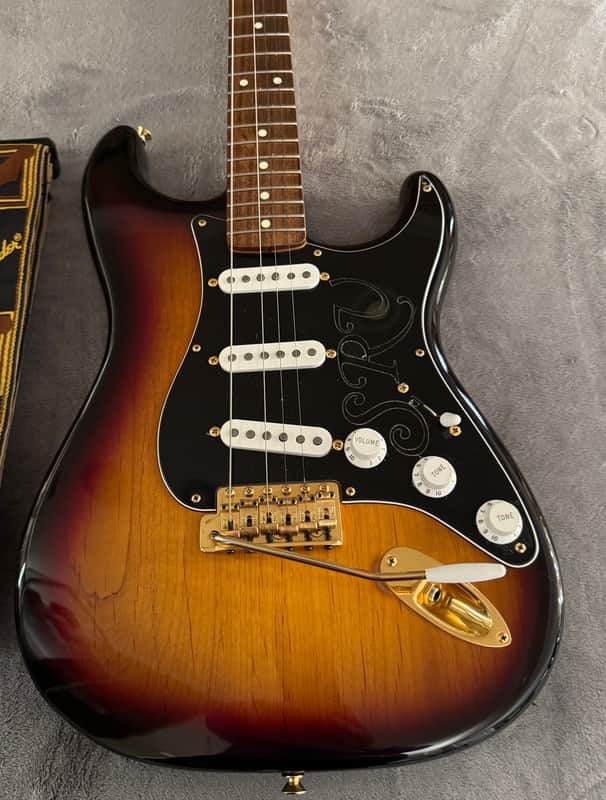Fender Stevie Ray Vaughan Stratocaster – 3-Color Sunburst – Made in USA